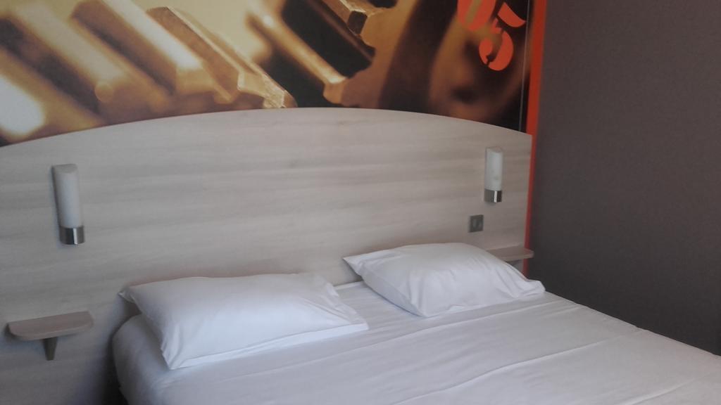Brit Hotel La Rochelle Perigny Екстер'єр фото