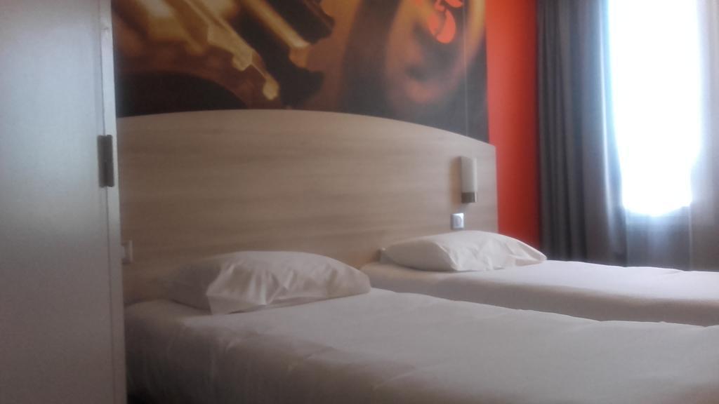 Brit Hotel La Rochelle Perigny Екстер'єр фото